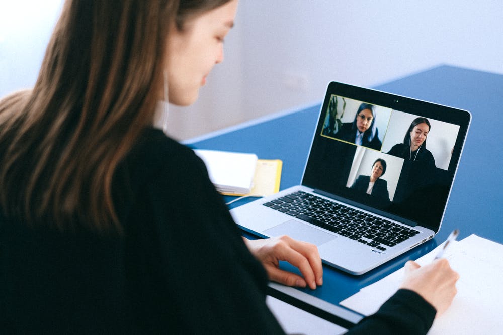 Woman on a breakout session